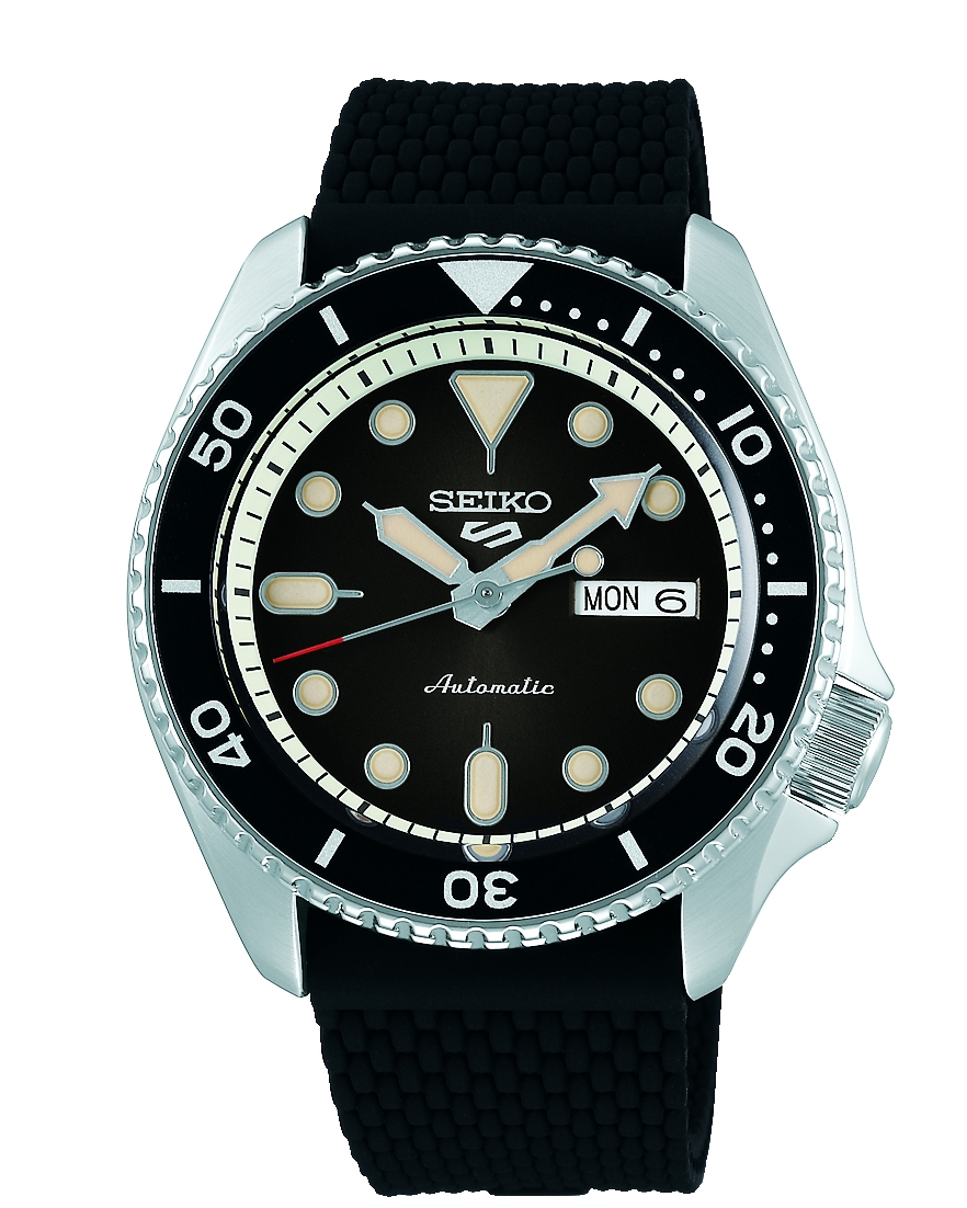 Seiko 5 Sports Automatic SRPD73K2 – Man –  43 mm –  Analogt –  Automatiskt –  Hardlex Crystal Mineralglas